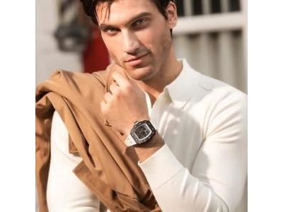 Montre Tsar Bomba TB8208CF40 Automatique | Carbone | Bijouterie Belfort - Réf. TB8208CF40