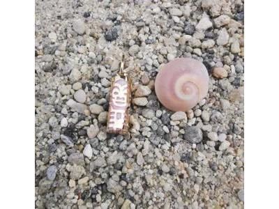 Pendentif Tiki Amour Corail Reconstitué 12 MM Or Jaune 750/1000 - P12AMOURC - Réf. P12AMOURC